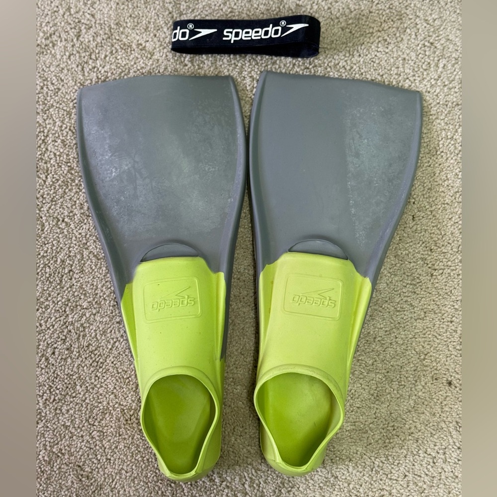 Speedo Trialon Rubber Swim Fin kids children youth XS size 3-4 swimming pool